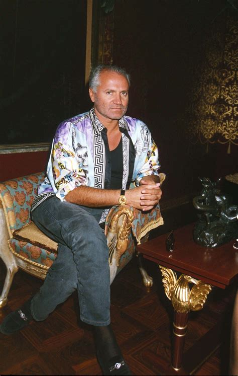 who is versace|when did gianni versace found.